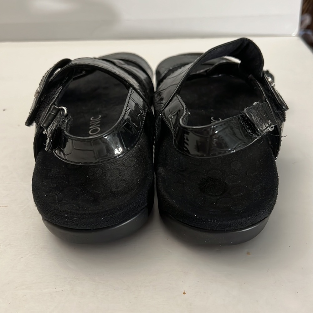 Vionic Podiatrist Designed Adjustable Comfort San… - image 8